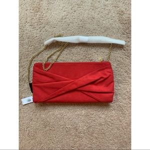 Red clutch